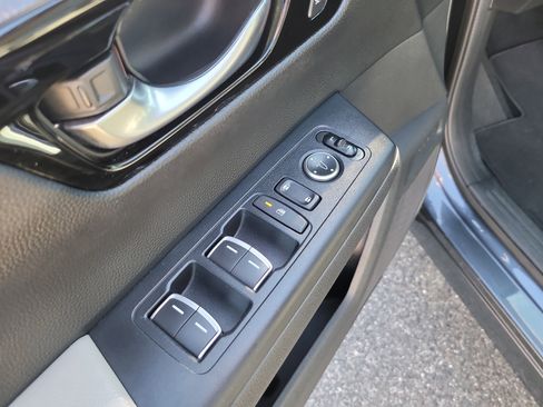 Used 2024 Honda CR-V EX-L image 16