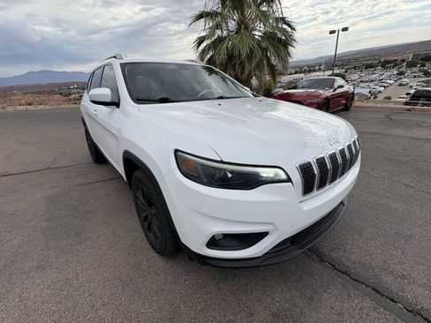 Used 2019 Jeep Cherokee Latitude w/ Popular Appearance Group FWD image 7