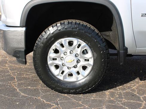 Used 2022 Chevrolet Silverado 2500 LTZ w/ Z71 Off-Road Package image 21