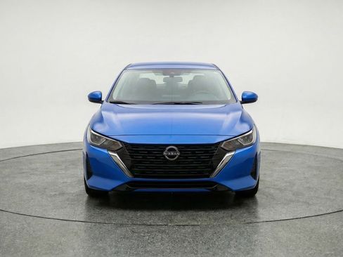 Used 2025 Nissan Sentra SV FWD image 2