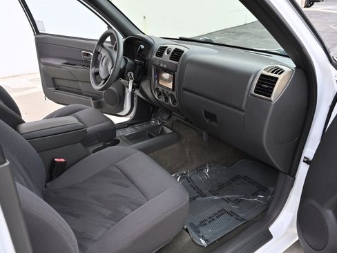 Used 2004 Chevrolet Colorado LS image 12