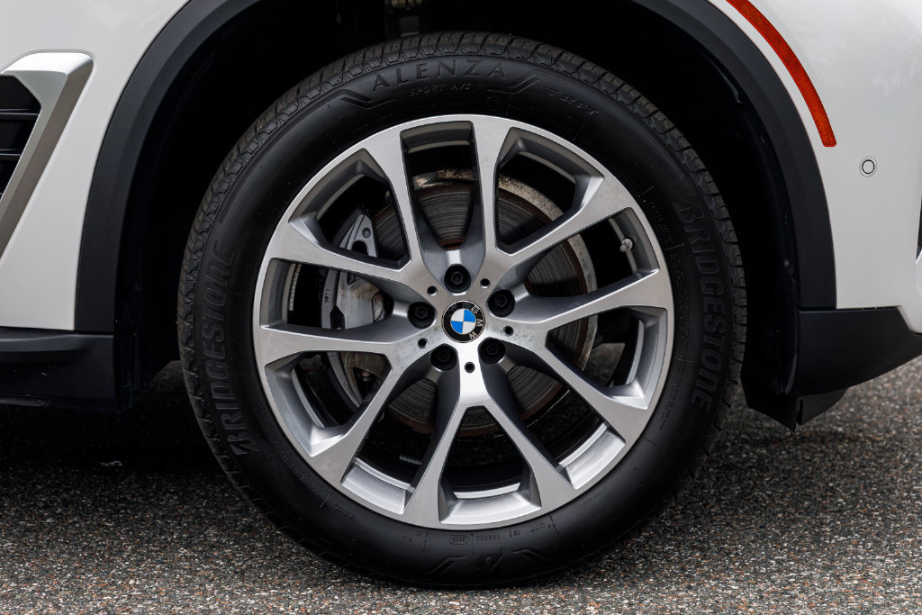 Used 2026 BMW X5 sDrive40i w/ Climate Comfort Package RWD image 12