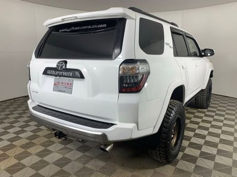 Used 2023 Toyota 4Runner TRD Off-Road Premium w/ Moonroof Package AWD/4WD image 4