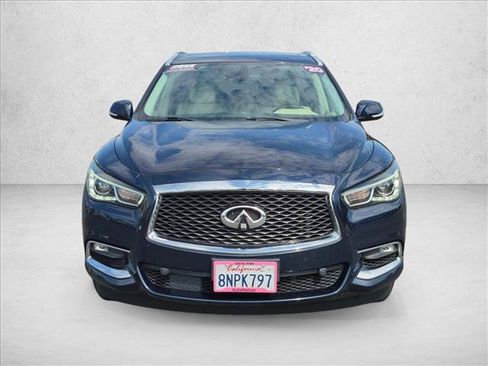 Used 2020 INFINITI QX60 Luxe w/ Essential Package FWD image 2