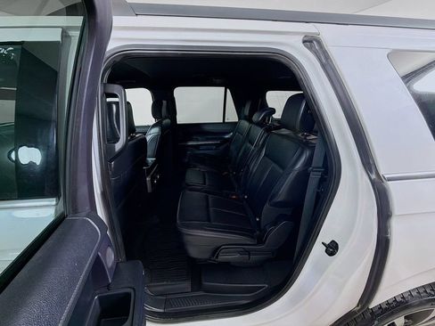 Used 2019 Ford Expedition Max XLT w/ Equipment Group 202A AWD/4WD image 19