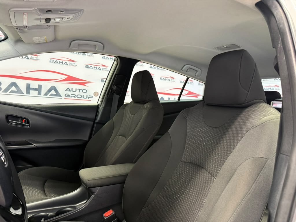 Used 2022 Toyota Prius LE FWD image 29