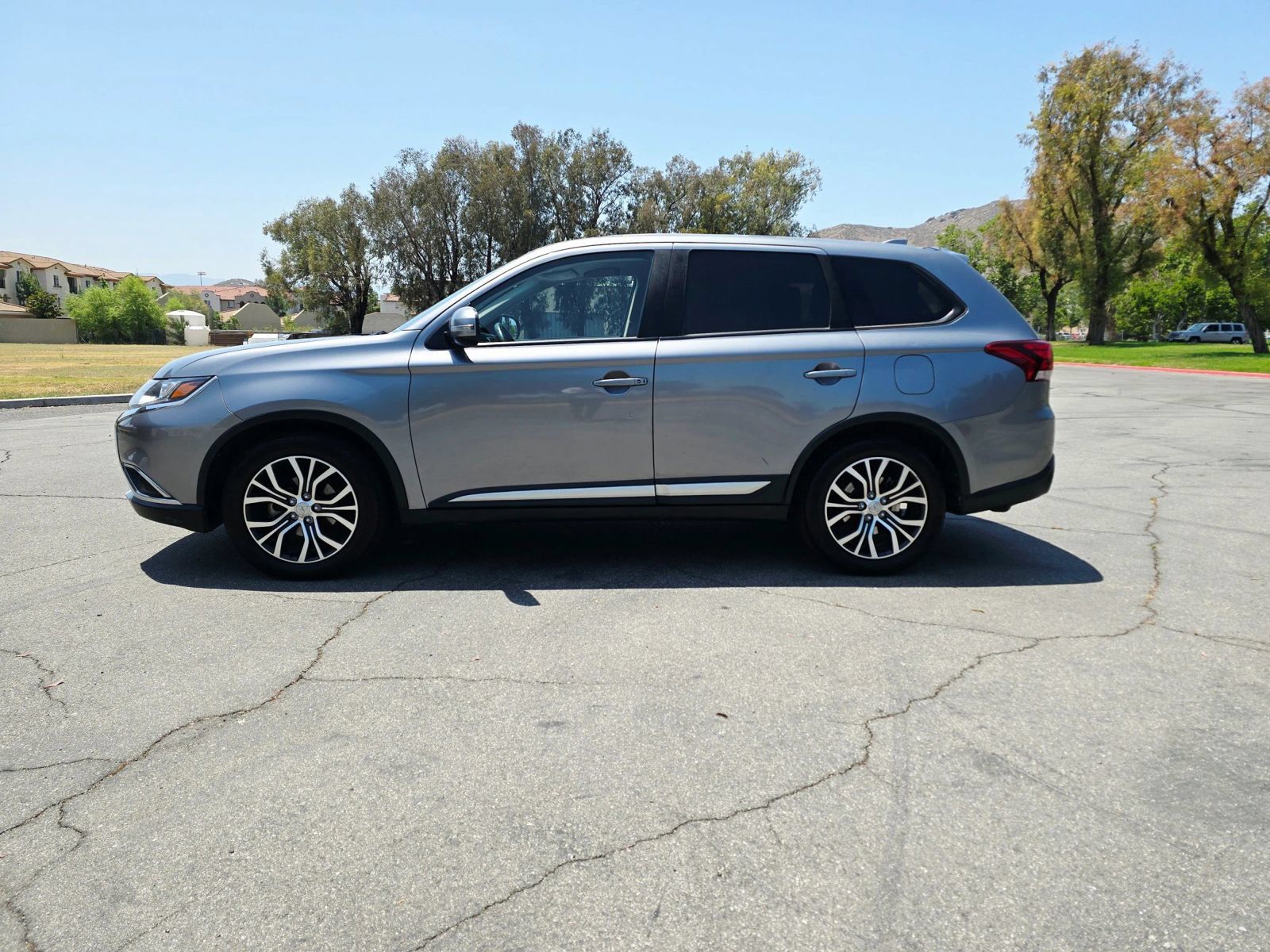 Used 2018 Mitsubishi Outlander SE FWD image 5