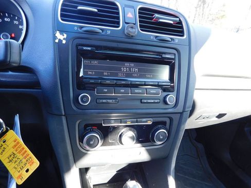 Used 2013 Volkswagen Jetta S image 9