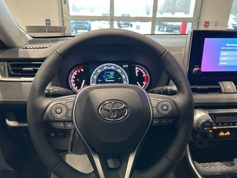 New 2025 Toyota RAV4 XLE image 11
