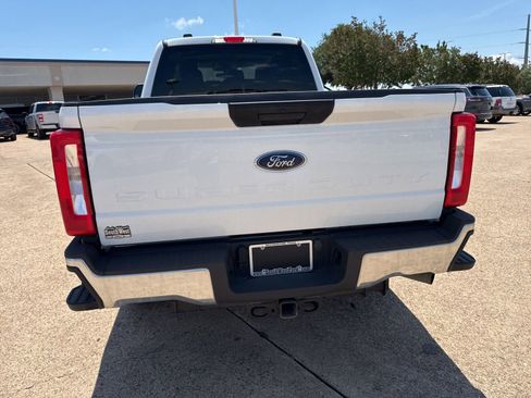 Used 2024 Ford F250 XLT w/ FX4 Off-Road Package AWD/4WD image 6