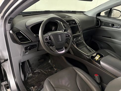 Used 2020 Lincoln Nautilus Reserve FWD image 17