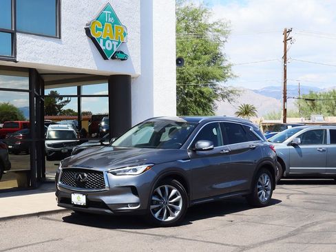 Used 2021 INFINITI QX50 Luxe image 2