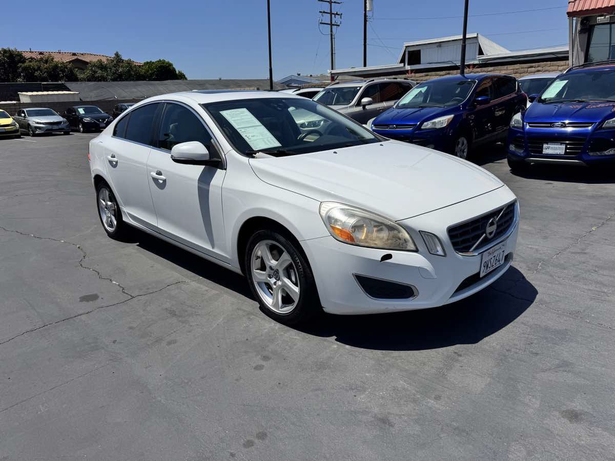 Used 2012 Volvo S60 T5 w/ Climate Pkg FWD image 8