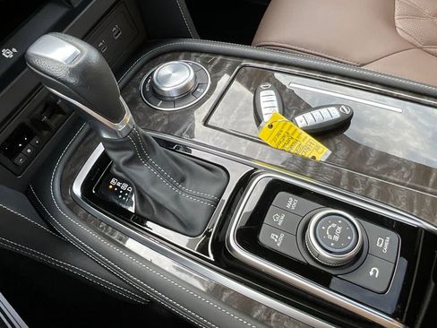 Used 2024 Nissan Armada Platinum w/ Captain's Chairs Package image 48