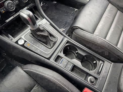 Used 2019 Volkswagen Golf R 4-Door image 28