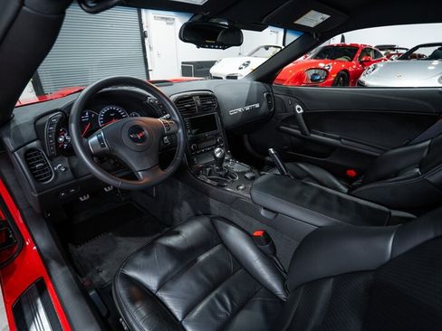 Used 2010 Chevrolet Corvette ZR1 w/ Preferred Equipment Group RWD image 18