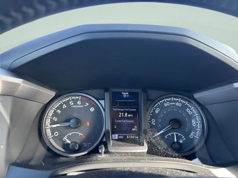 Used 2021 Toyota Tacoma TRD Sport w/ Technology Package image 23