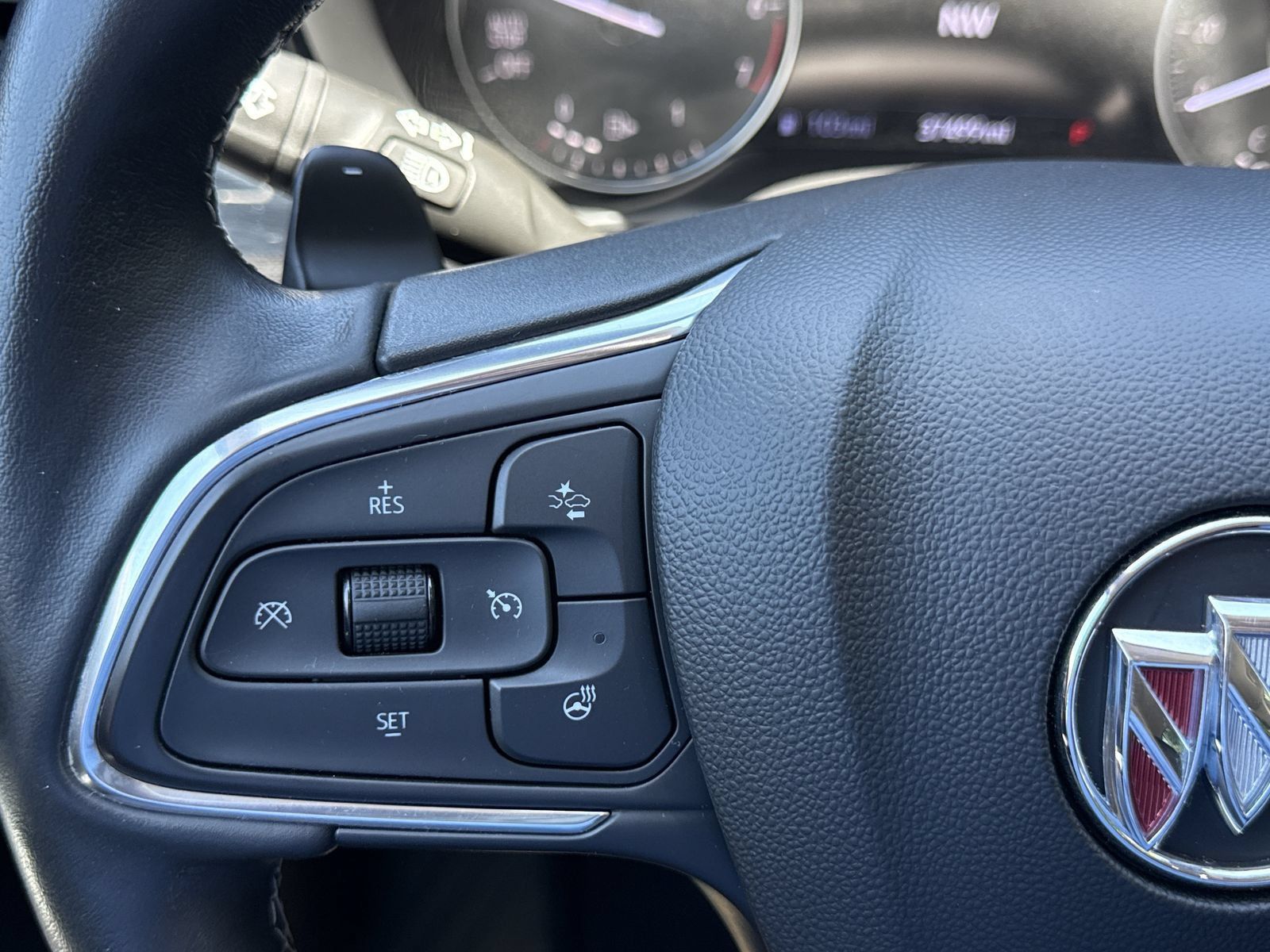 Used 2023 Buick Envision Essence w/ Sport Touring Package AWD/4WD image 22