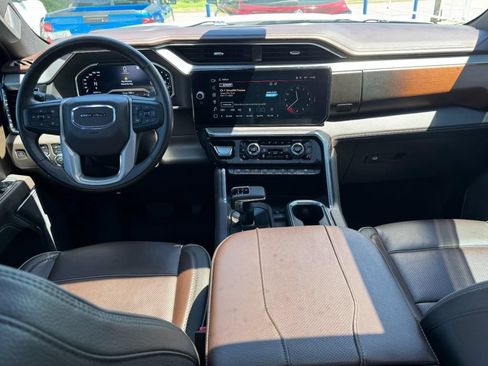 Used 2023 GMC Sierra 1500 Denali w/ Denali Reserve Package AWD/4WD image 12