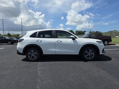 New 2026 Honda HR-V LX image 4