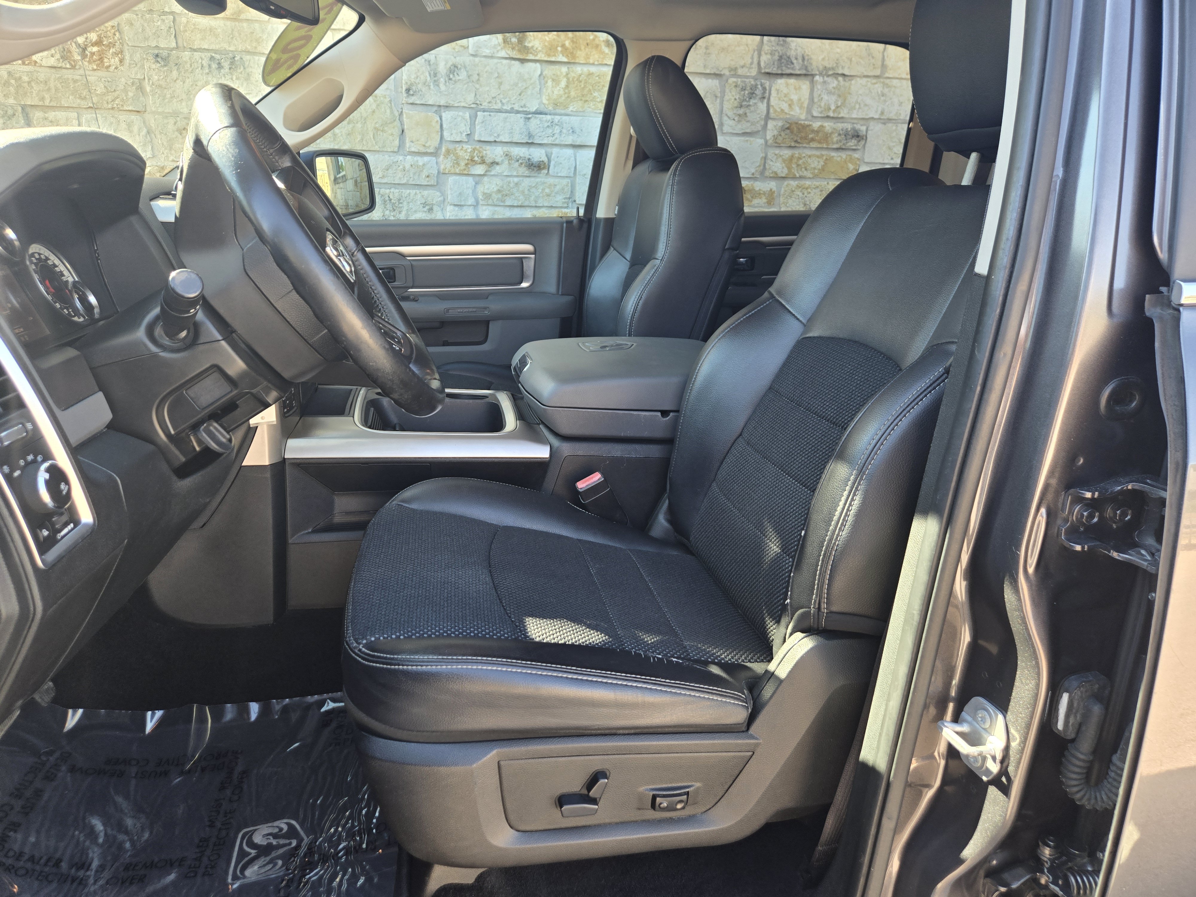 Used 2017 RAM 1500 Lone Star AWD/4WD image 5
