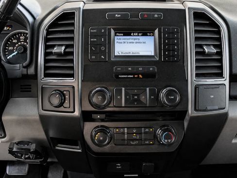 Used 2018 Ford F150 XLT AWD/4WD image 15