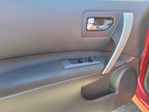 Used 2015 Nissan Rogue S w/ Convenience Package image 14