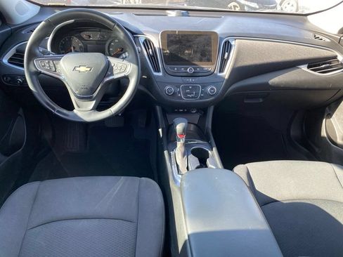 Used 2023 Chevrolet Malibu RS FWD image 9