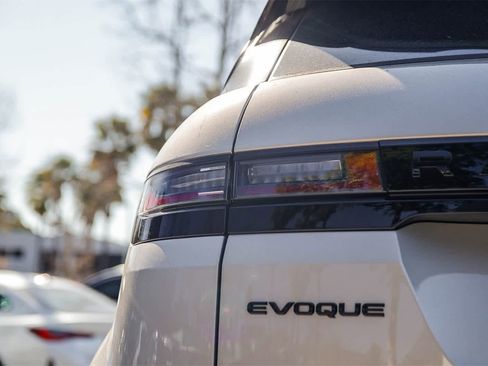 New 2026 Land Rover Range Rover Evoque S image 7