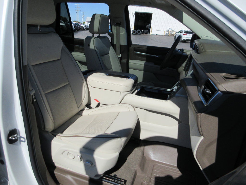 Certified 2022 GMC Yukon Denali w/ Max Trailering Package AWD/4WD image 25