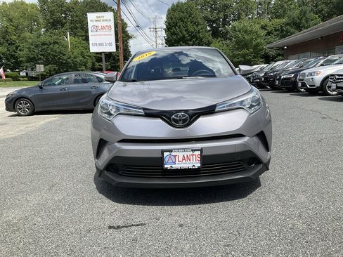 Used 2019 Toyota C-HR LE FWD image 2