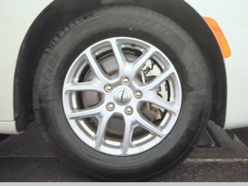 Used 2023 Chrysler Pacifica Touring-L FWD image 20