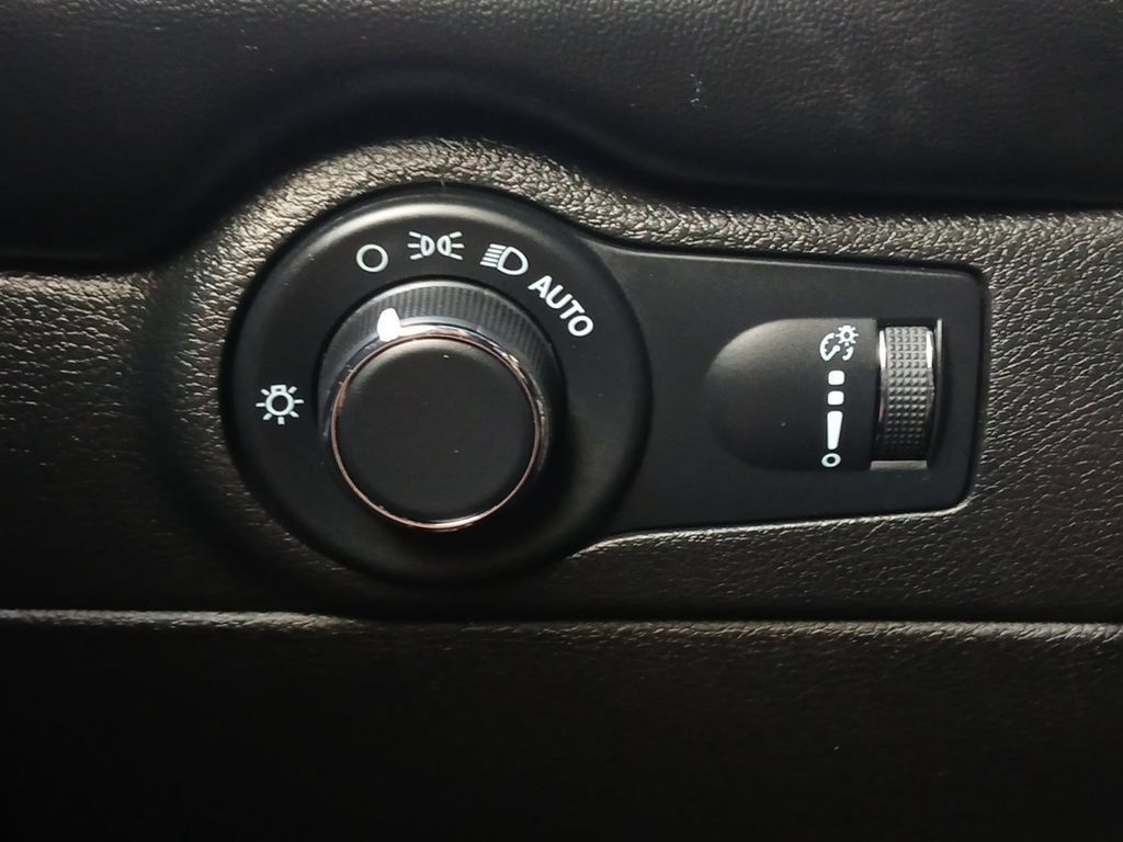 Used 2023 Dodge Durango GT AWD/4WD image 12