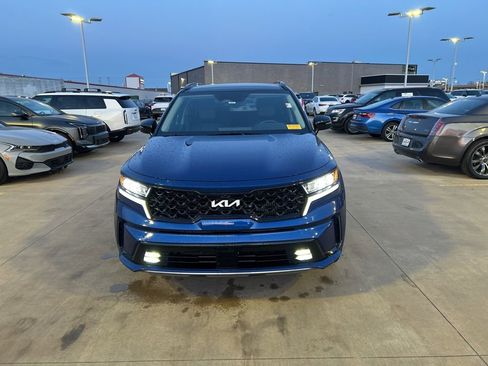 Certified 2022 Kia Sorento SX image 5
