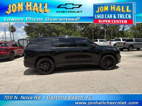 Used 2025 Chevrolet Traverse RS AWD/4WD image 14