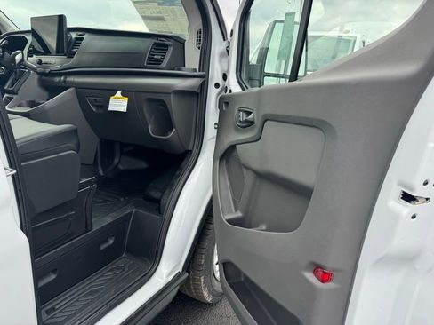 New 2026 Ford Transit 250 148 Medium Roof image 11