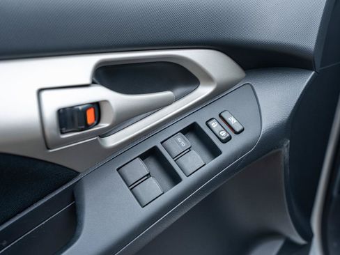 Used 2012 Toyota Matrix L w/ L Sport Pkg FWD image 16