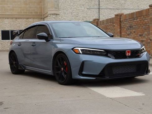 Used 2024 Honda Civic Type R image 2