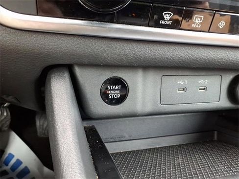 Used 2024 Nissan Rogue SV image 22