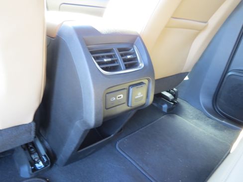 Used 2022 Chevrolet Blazer Premier w/ Enhanced Convenience Package image 11