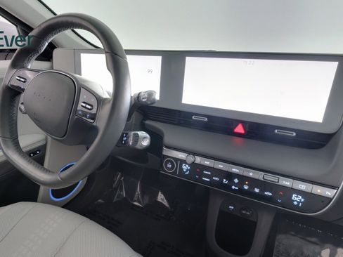 Used 2024 Hyundai Ioniq 5 Limited image 22