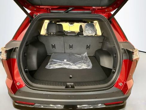 New 2026 Chevrolet Equinox RS w/ Safety and Technology Package FWD image 30