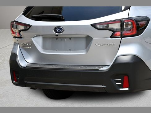 Used 2021 Subaru Outback Premium AWD/4WD image 29