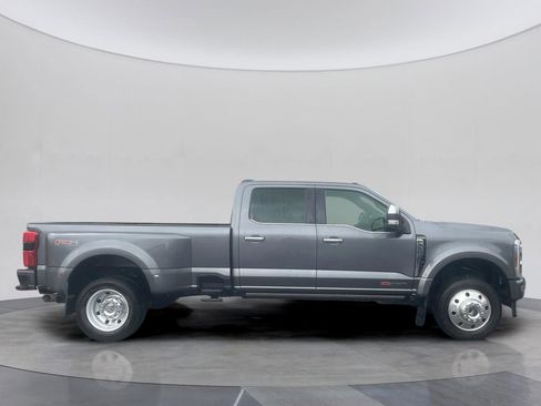 Used 2024 Ford F450 Platinum w/ FX4 Off-Road Package image 8