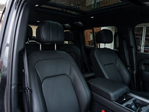 Used 2025 Land Rover Defender 110 X image 21
