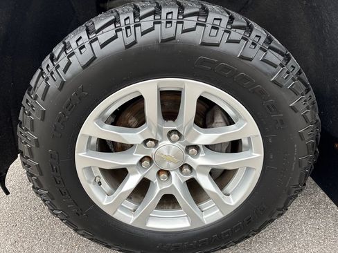 Used 2019 Chevrolet Silverado 1500 LT w/ All-Star Edition AWD/4WD image 29