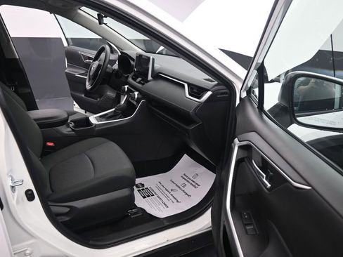 Used 2023 Toyota RAV4 XLE FWD image 24