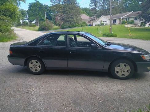 Used 1998 Lexus ES 330 FWD image 3