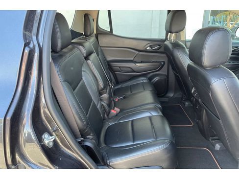 Used 2017 GMC Acadia SLE w/ Driver Alert Package I AWD/4WD image 19