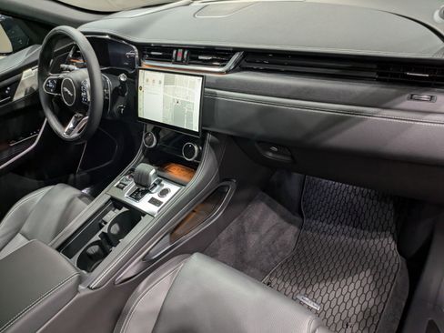 Used 2025 Jaguar F-PACE R-Dynamic S image 26